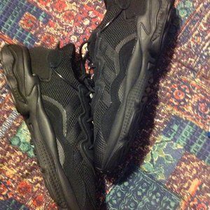 Adidas Men's Ozweego Black Sneakers - 11.5 - New in Box